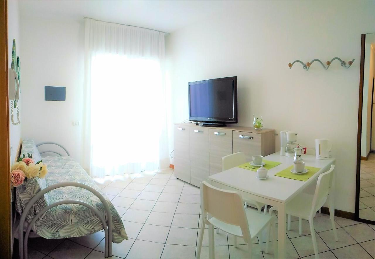 Green Holiday Wohnung Mit Schwimmbad Бибионе Экстерьер фото